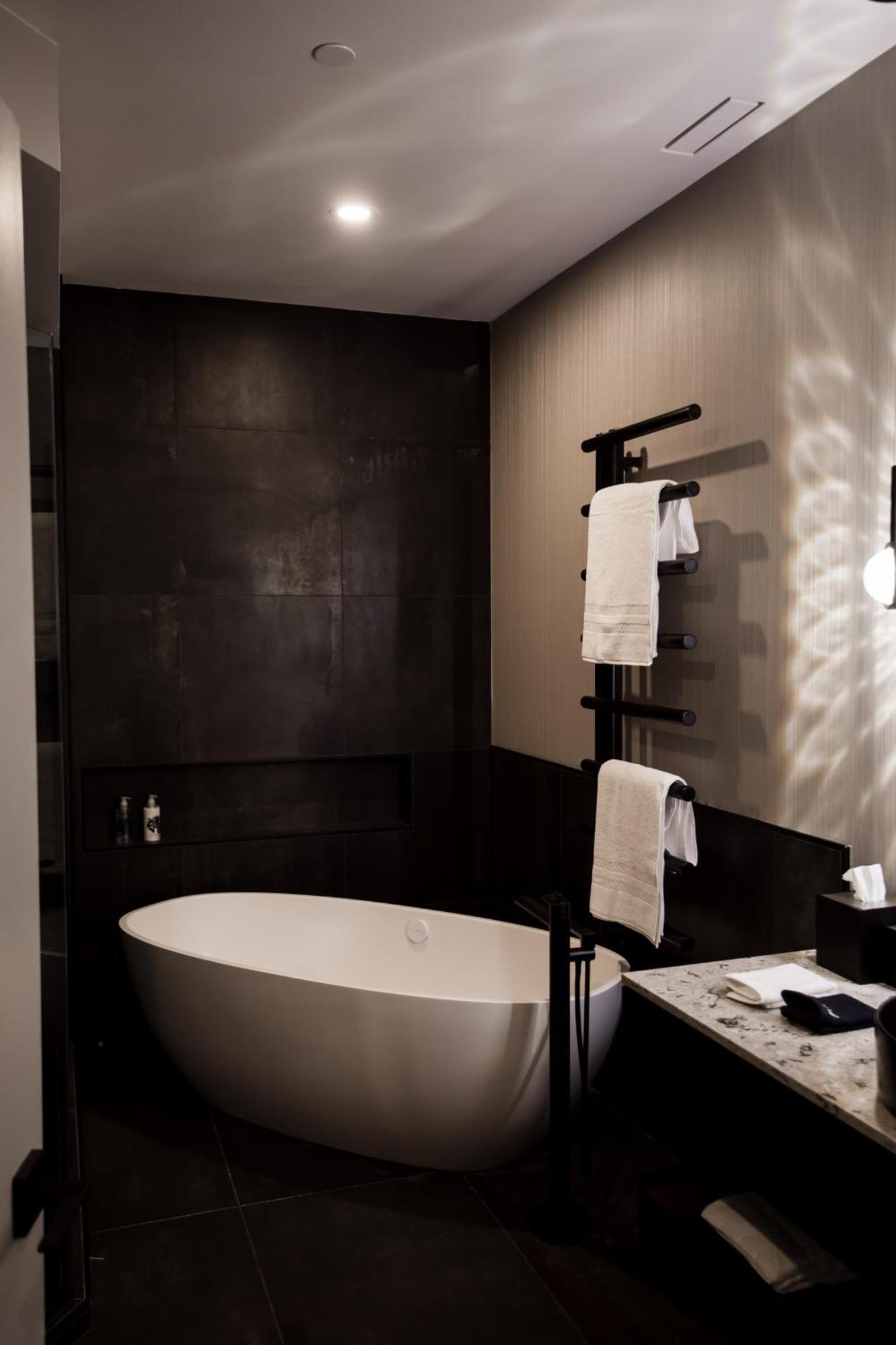 The Reid Hotel Vanderhoof Ngoại thất bức ảnh